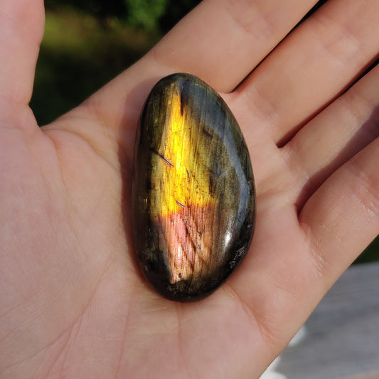 Labradorite Pocket Stone (#236) - Simply Affinity