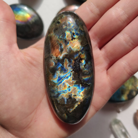 Labradorite Palm Stone (#174) - Simply Affinity