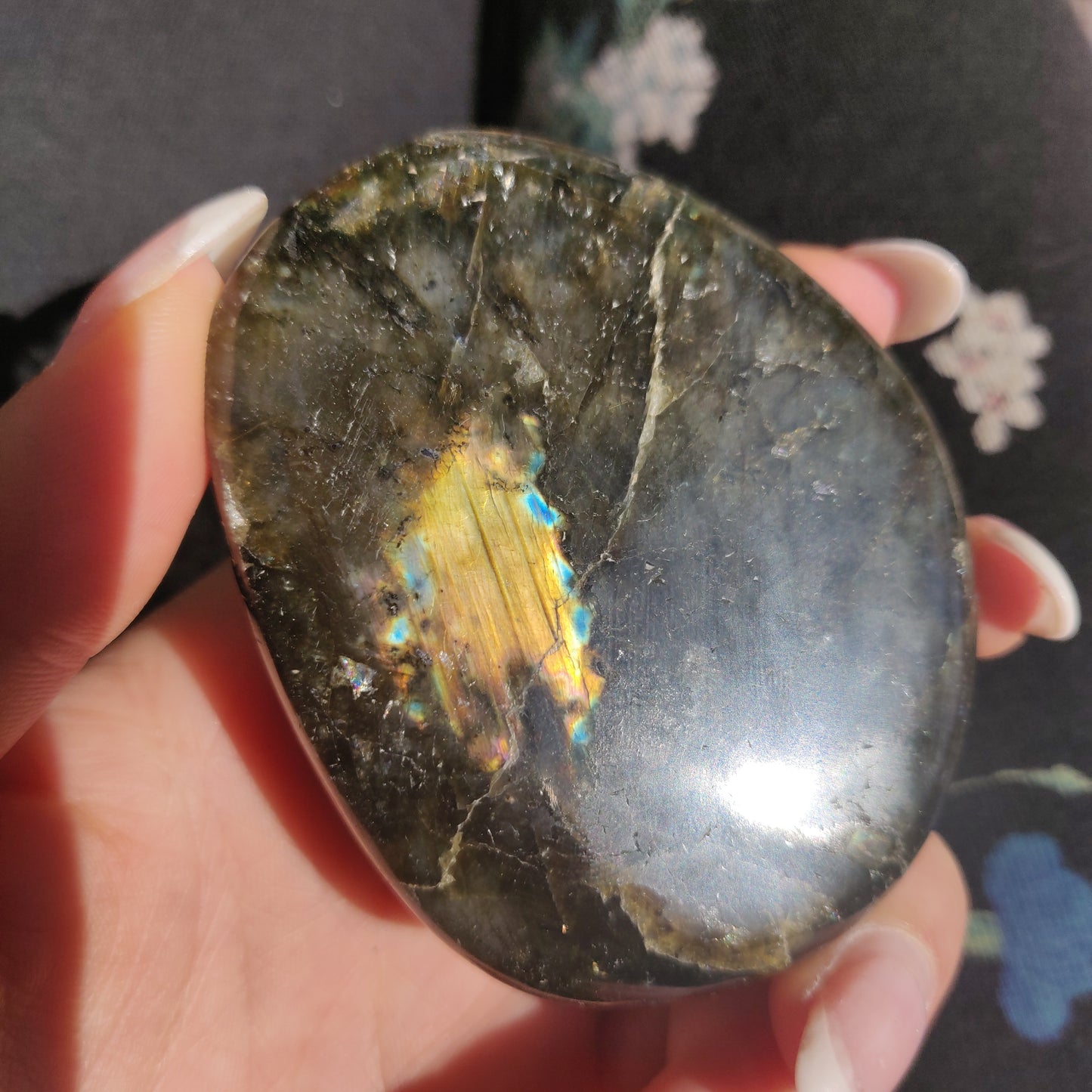 Labradorite Palm Stone (#137) - Simply Affinity