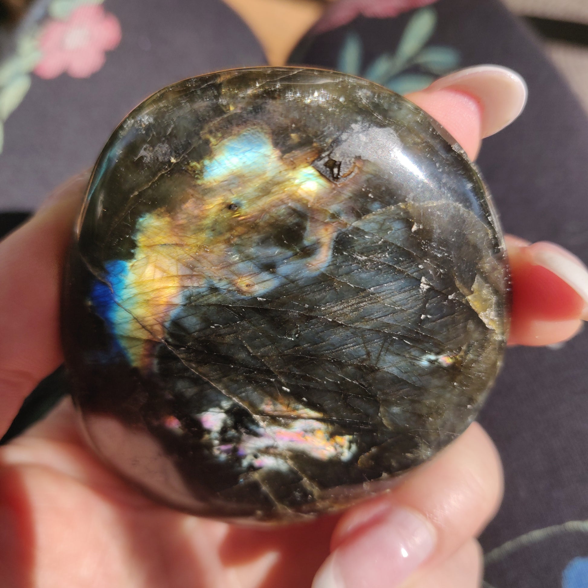 Labradorite Palm Stone (#137) - Simply Affinity