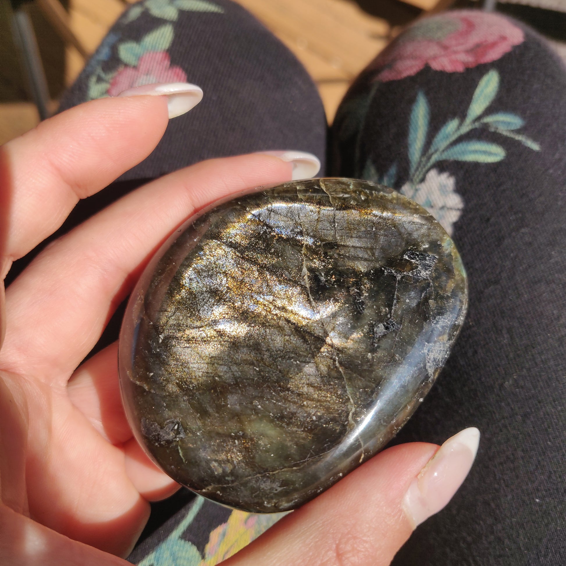 Labradorite Palm Stone (#137) - Simply Affinity
