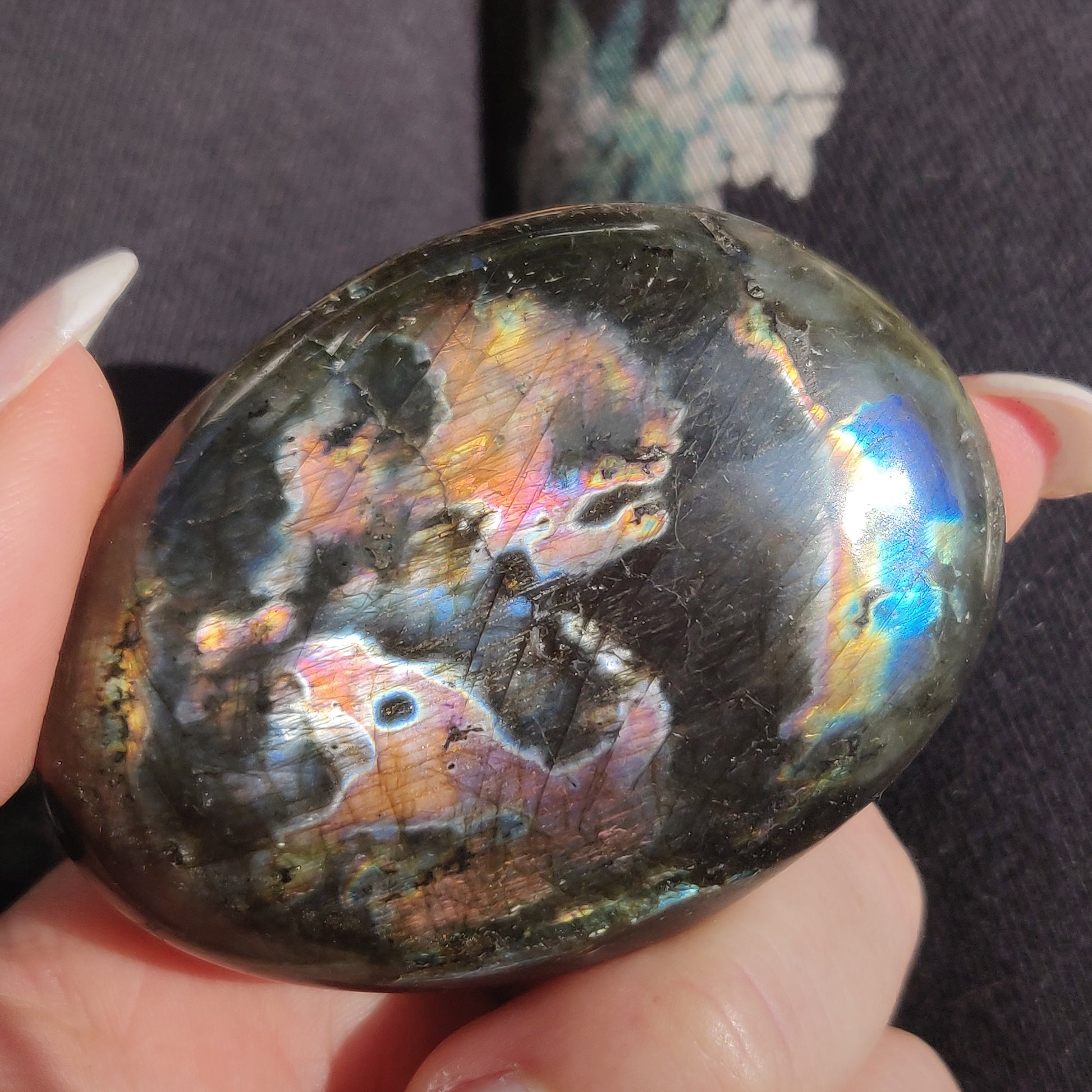 Labradorite Palm Stone (#147) - Simply Affinity