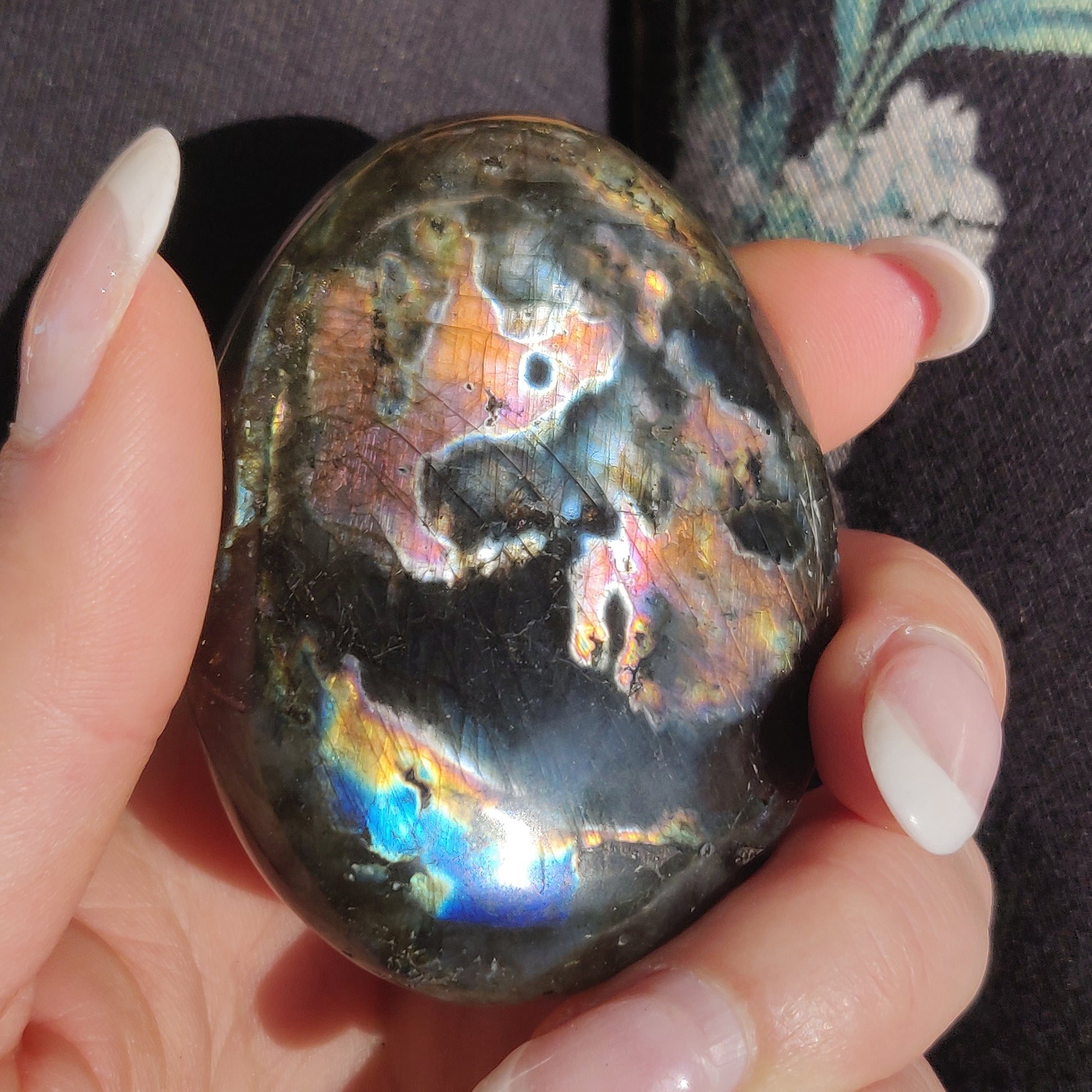 Labradorite Palm Stone (#147) - Simply Affinity