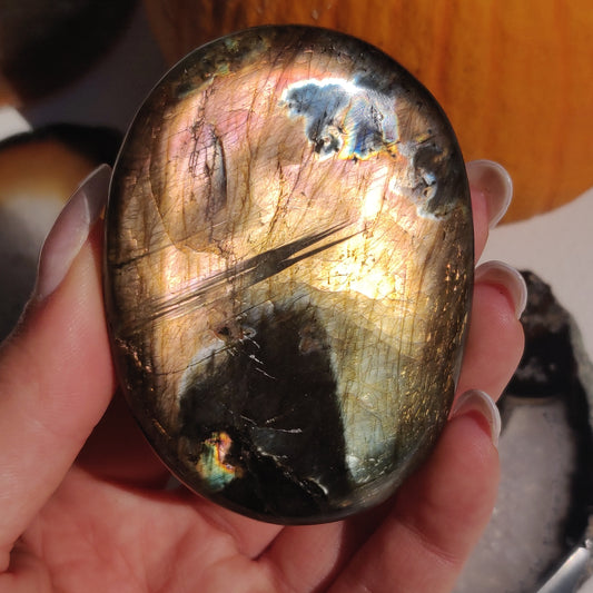 Labradorite Palm Stone (#194) - Simply Affinity