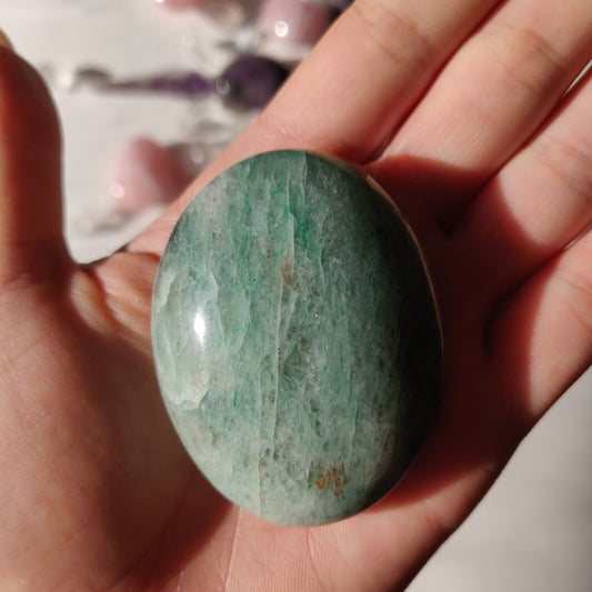 Green Aventurine Palm Stone (#1) - Simply Affinity