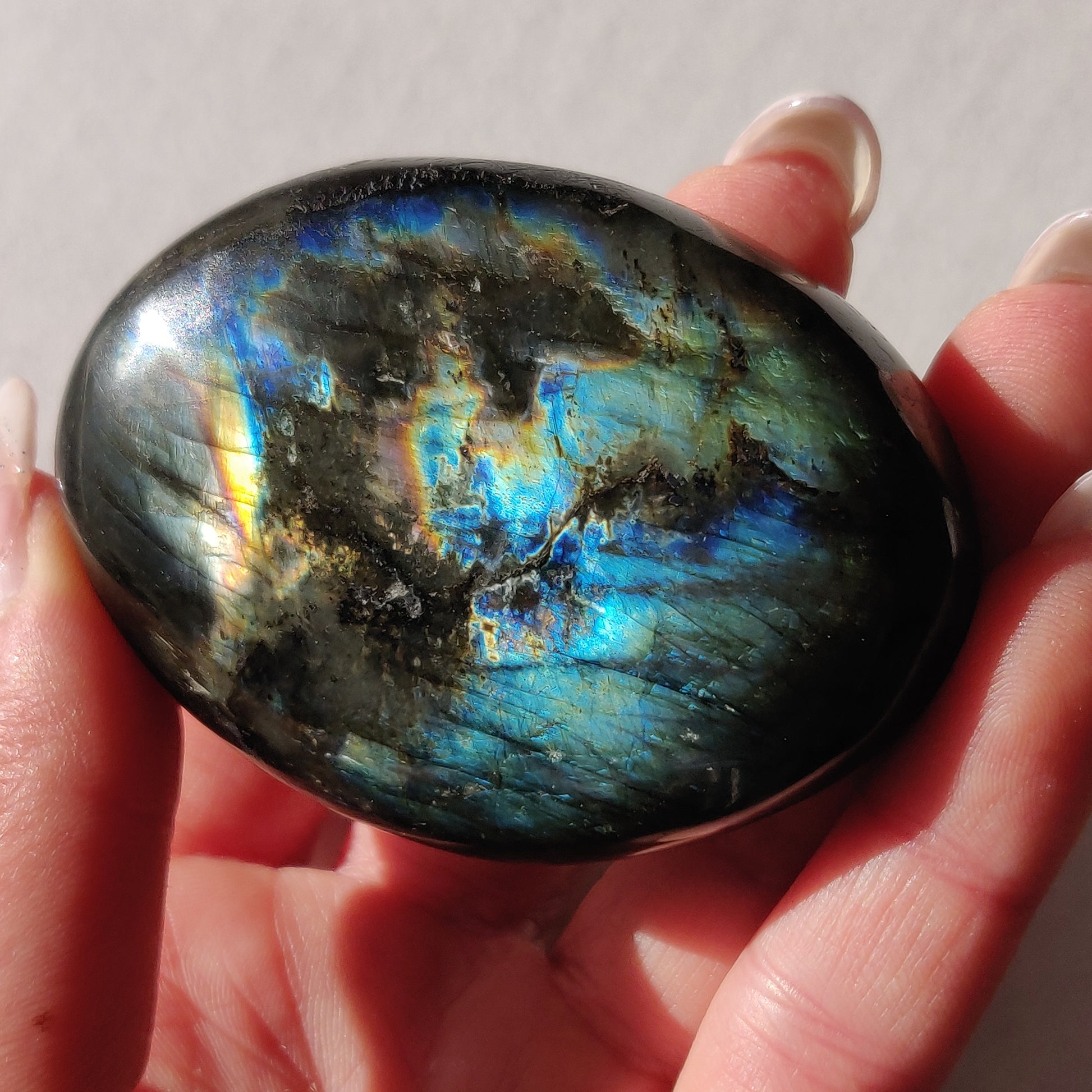 Labradorite Palm Stone (#103) - Simply Affinity