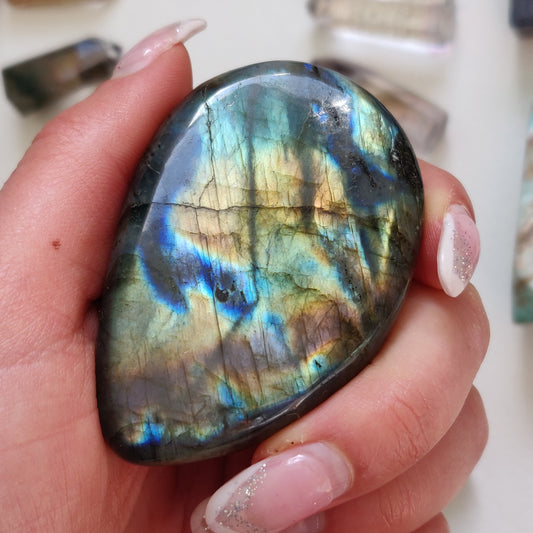 Labradorite Palm Stone (#162) - Simply Affinity