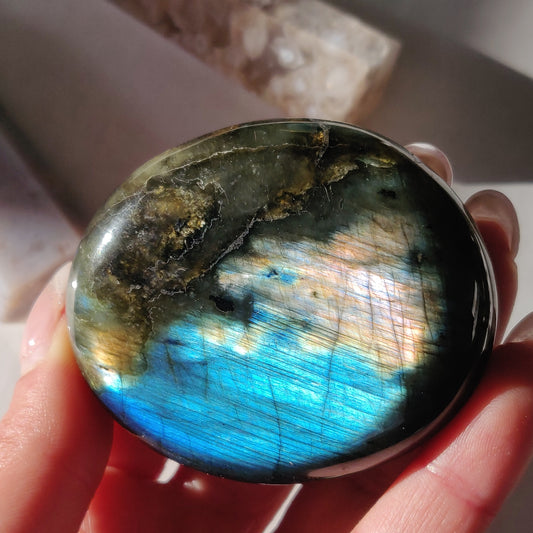 Labradorite Palm Stone (#167) - Simply Affinity