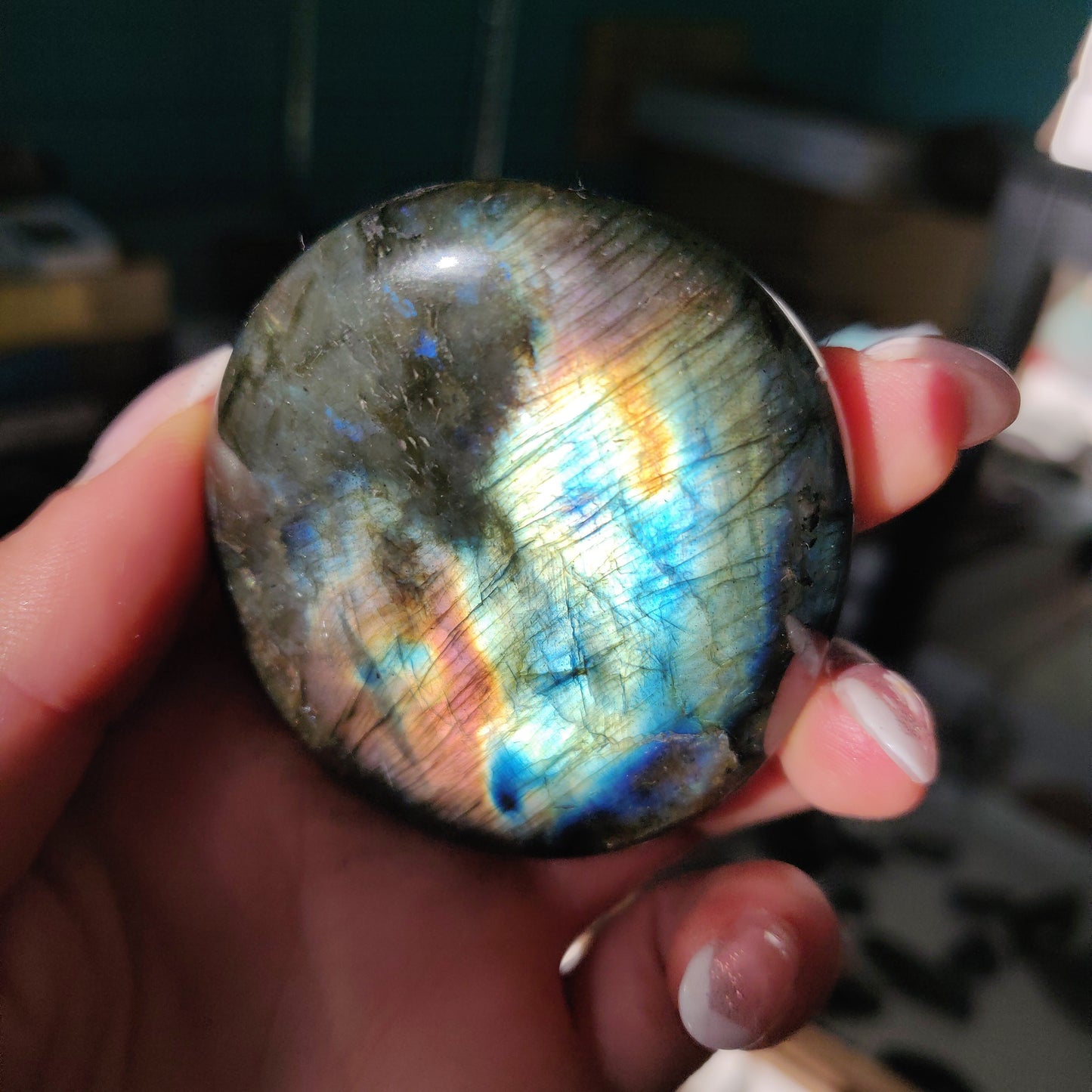 Labradorite Palm Stone (#279) - Simply Affinity