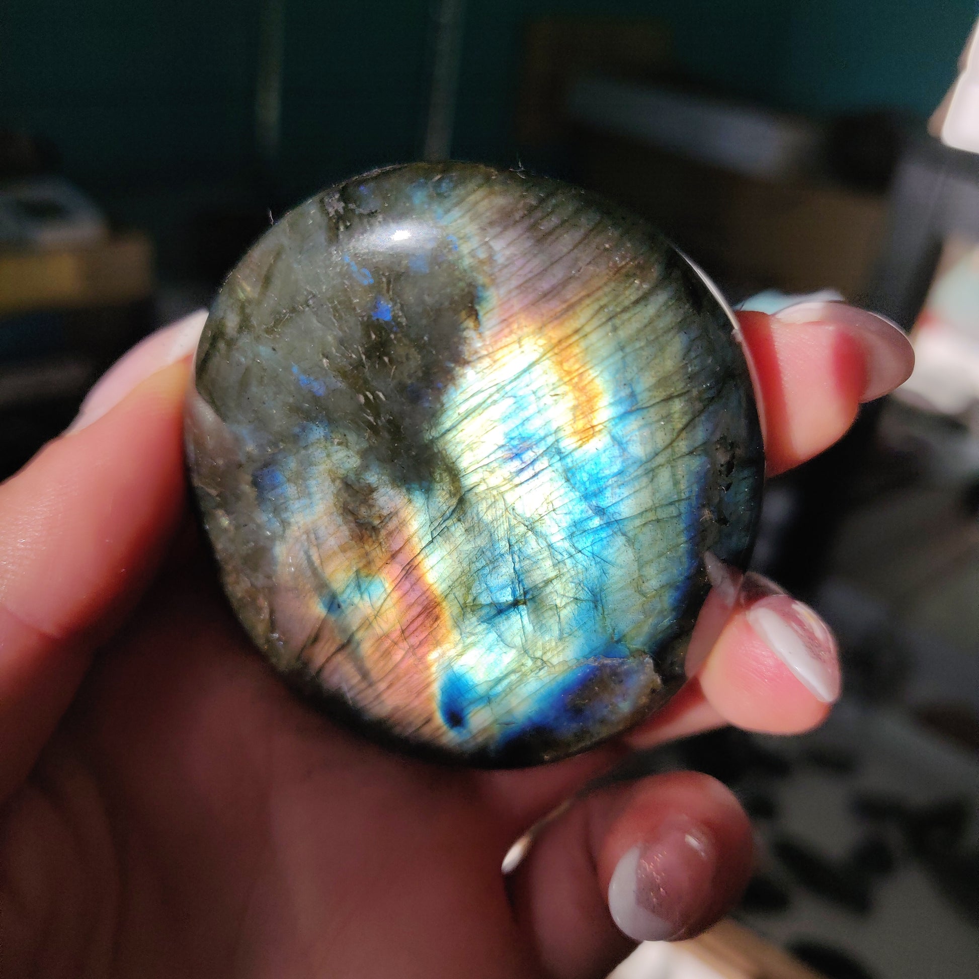 Labradorite Palm Stone (#279) - Simply Affinity