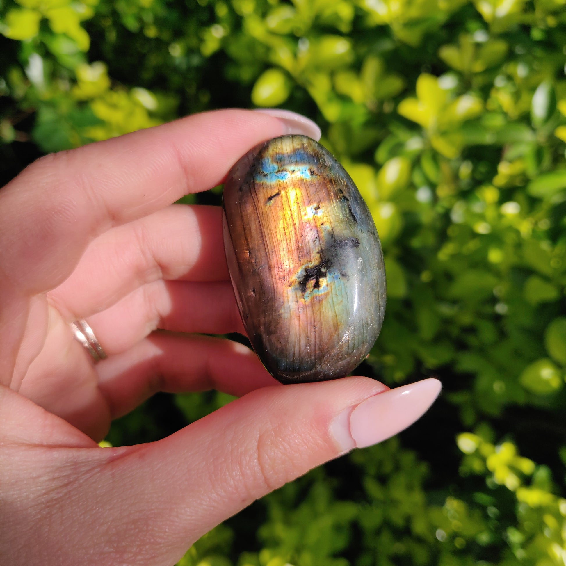 Labradorite Palm Stone (#285) - Simply Affinity