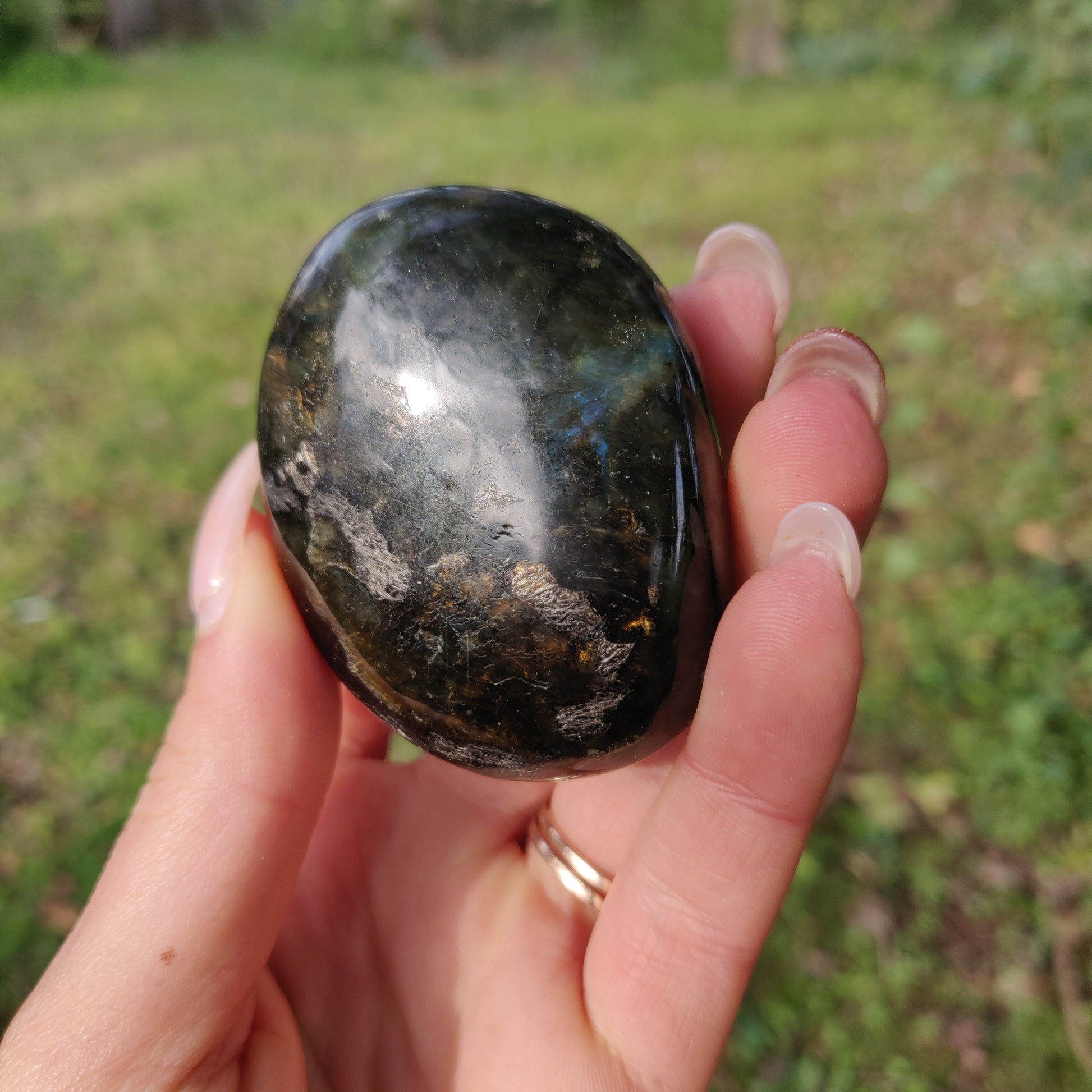 Labradorite Palm Stone (#66) - Simply Affinity