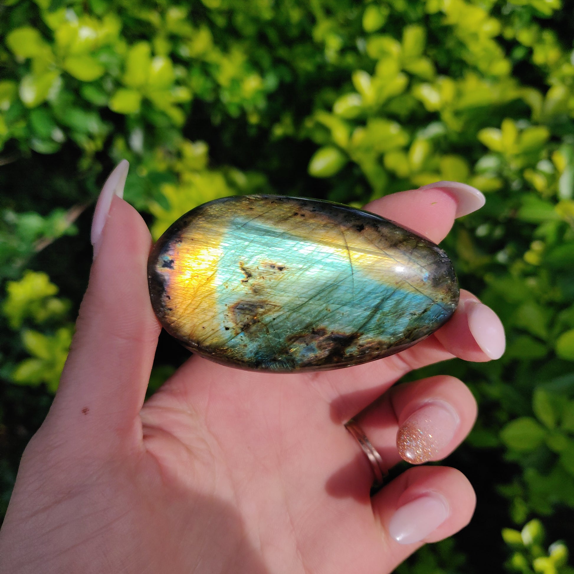 Labradorite Palm Stone (#129) - Simply Affinity