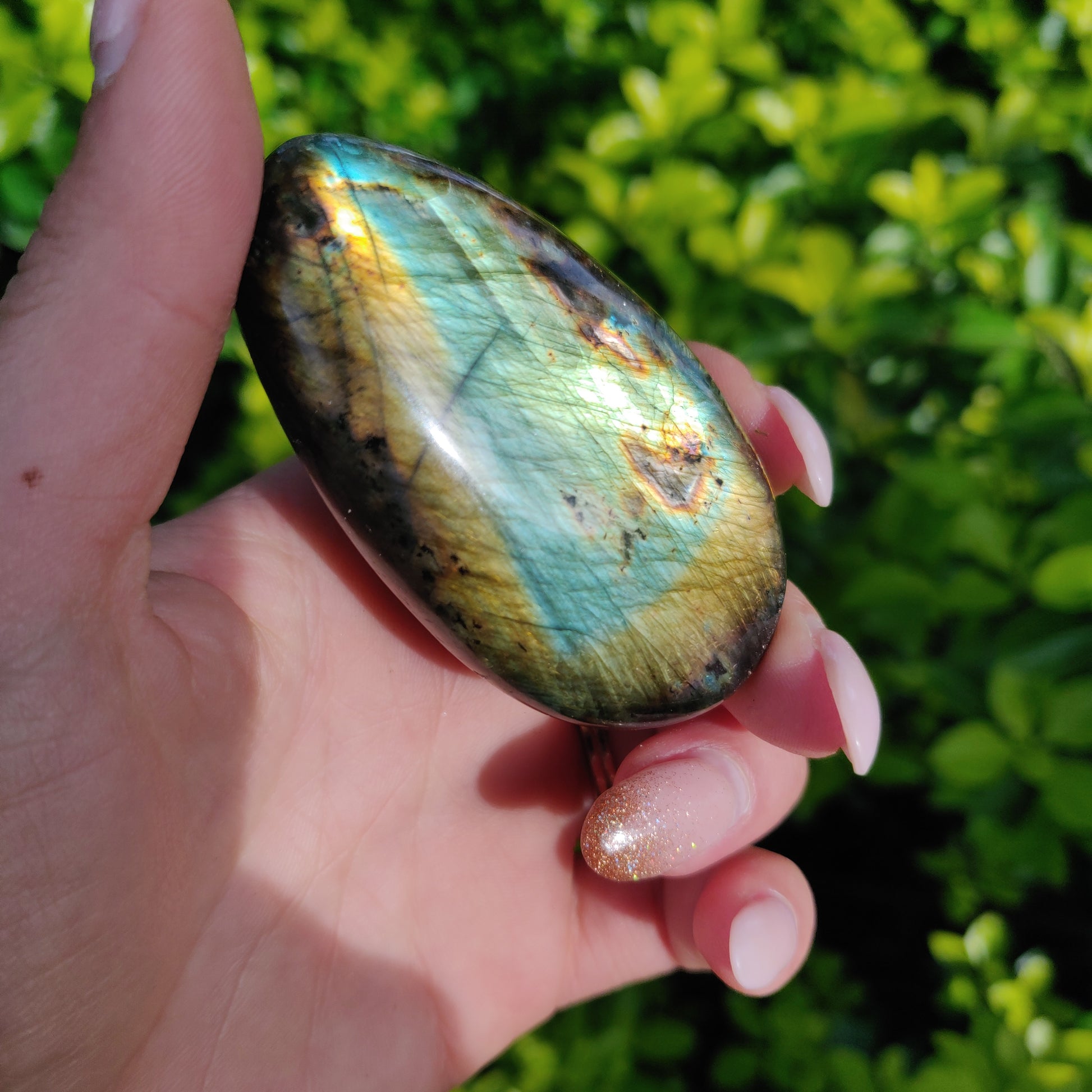 Labradorite Palm Stone (#129) - Simply Affinity