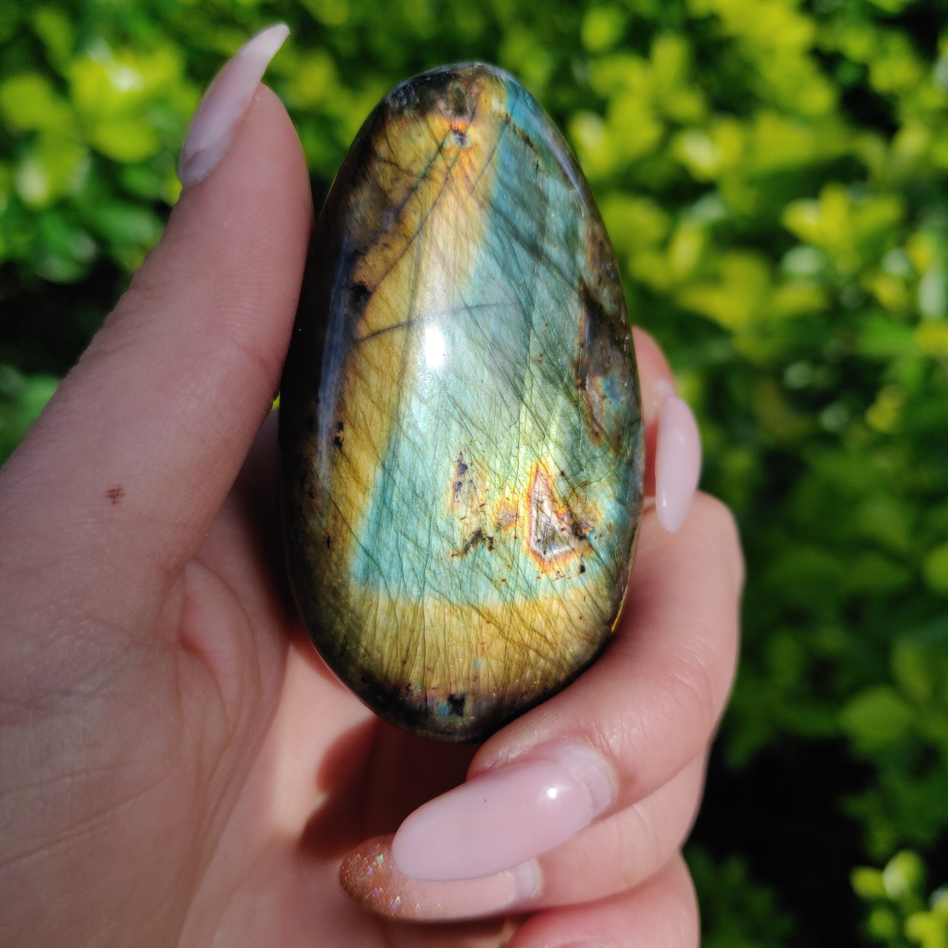 Labradorite Palm Stone (#129) - Simply Affinity