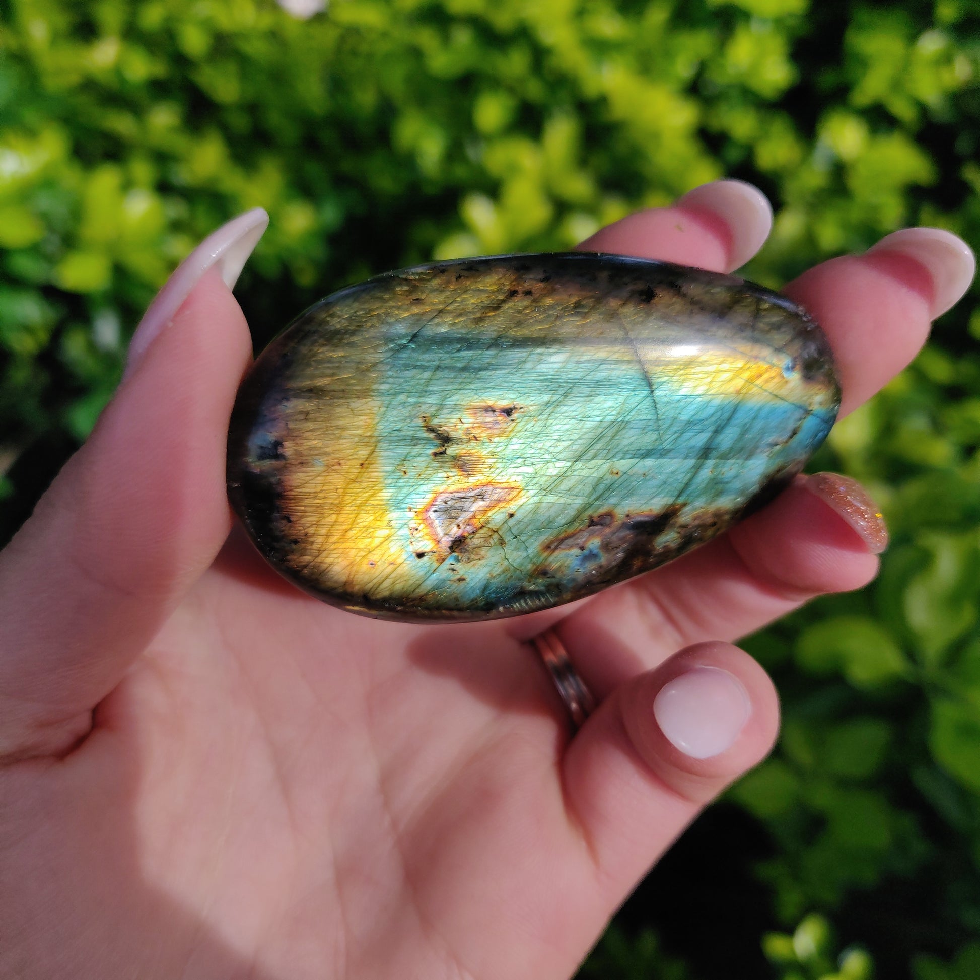 Labradorite Palm Stone (#129) - Simply Affinity