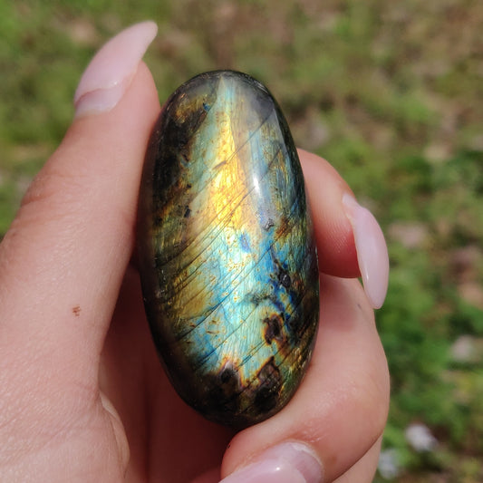 Labradorite Palm Stone (#304) - Simply Affinity