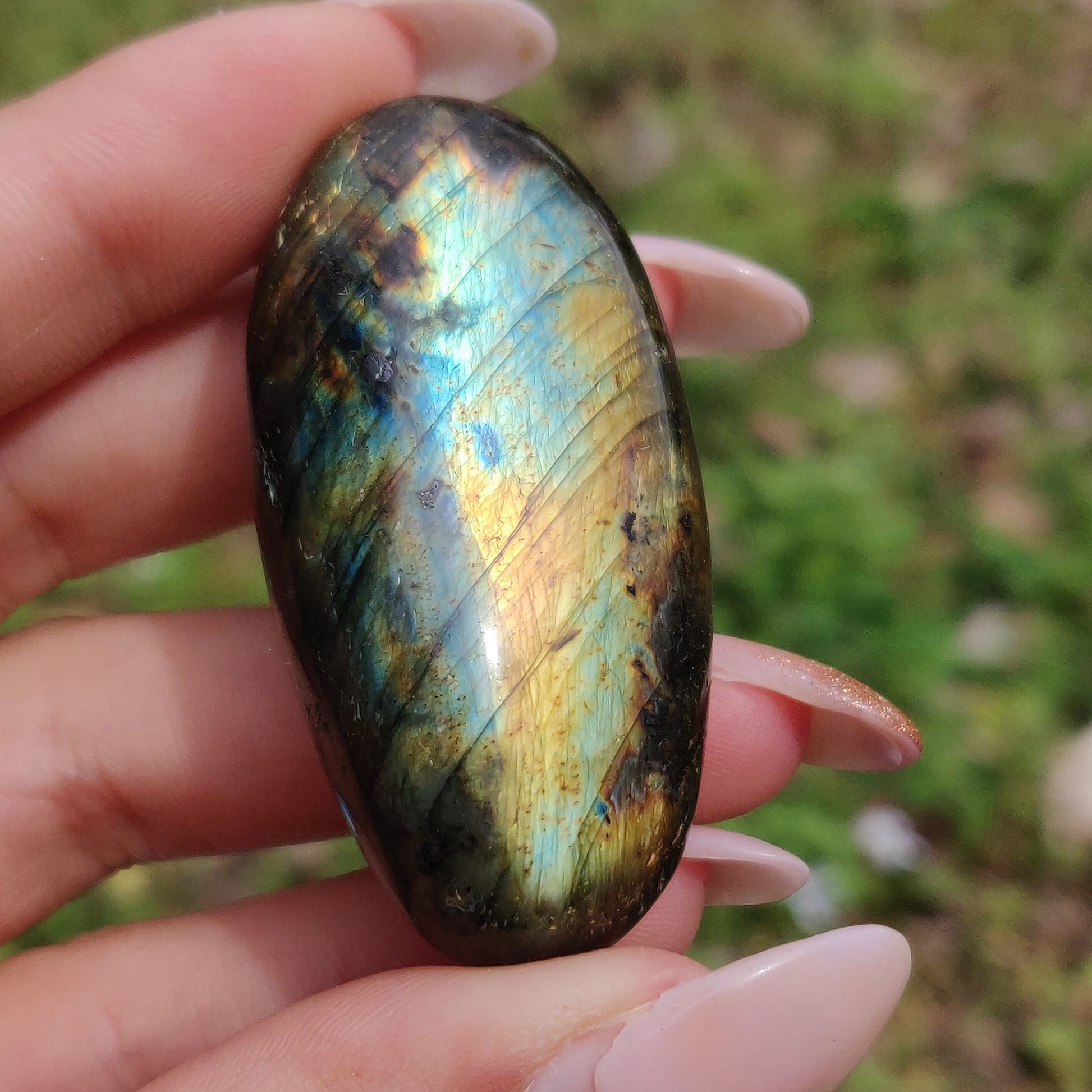 Labradorite Palm Stone (#304) - Simply Affinity