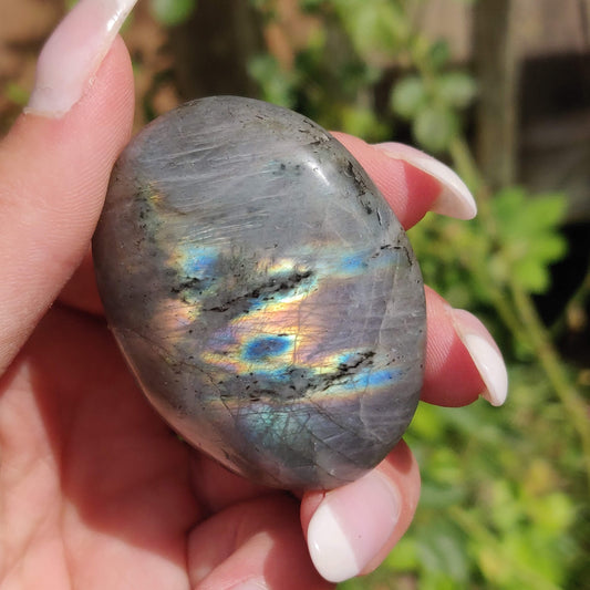 Labradorite Palm Stone (#307) - Simply Affinity