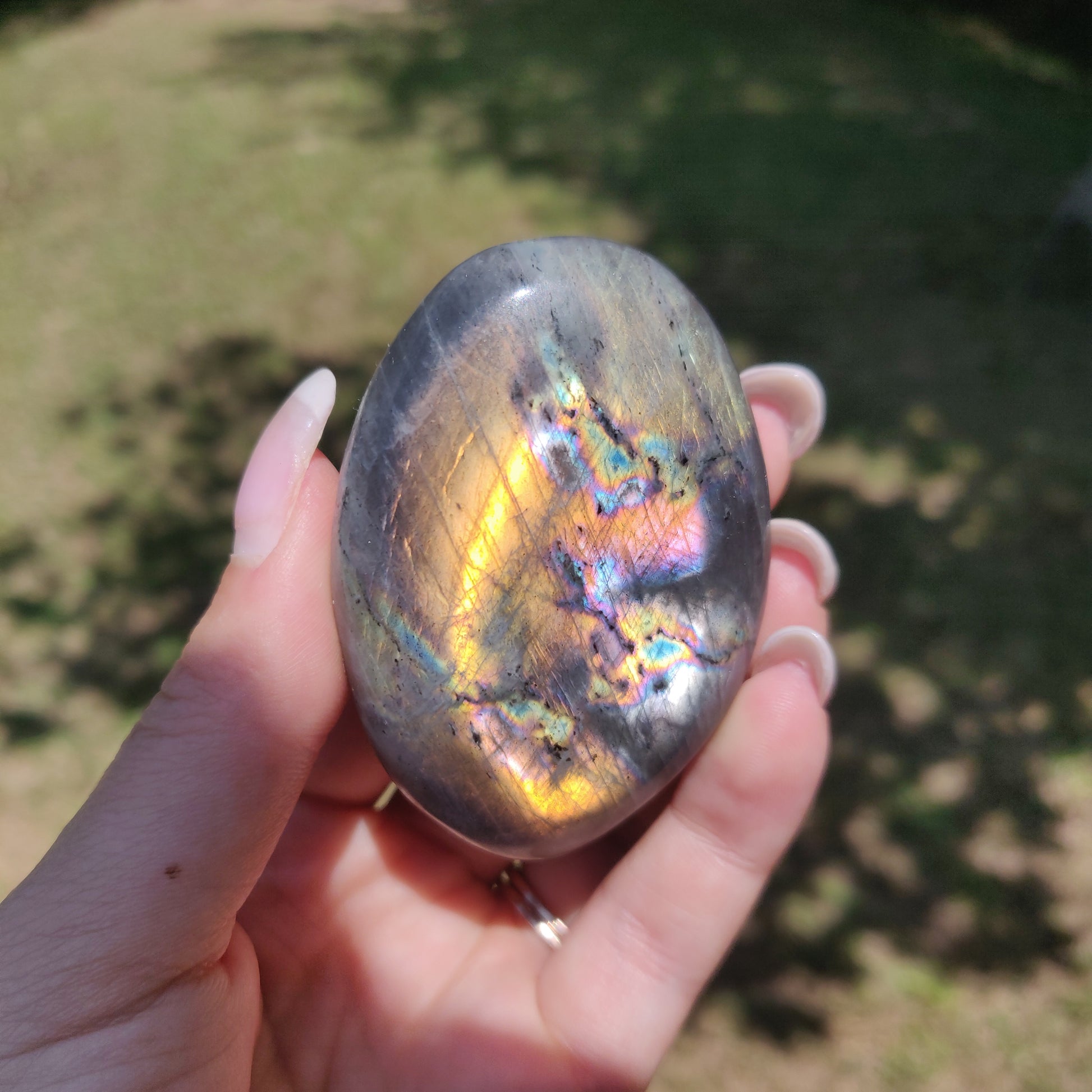 Labradorite Palm Stone (#104) - Simply Affinity