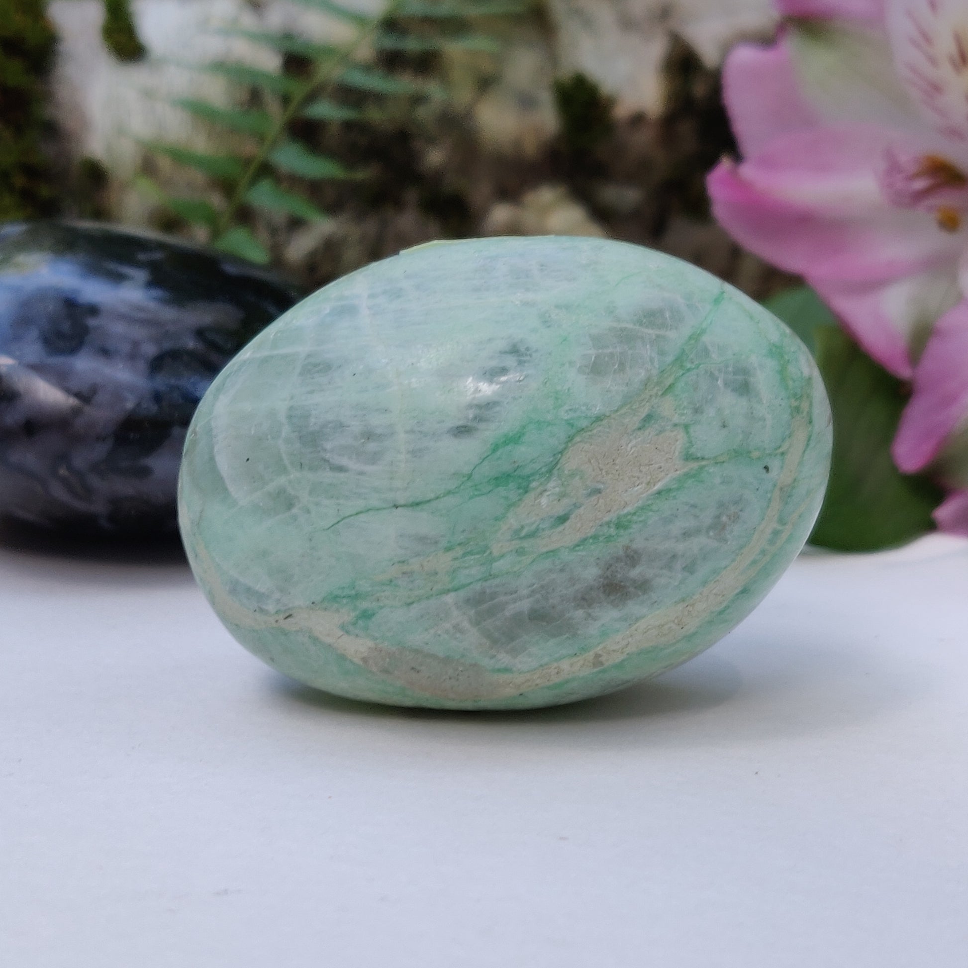BLUE FLASH Garnierite Palm Stone (#11) - Simply Affinity