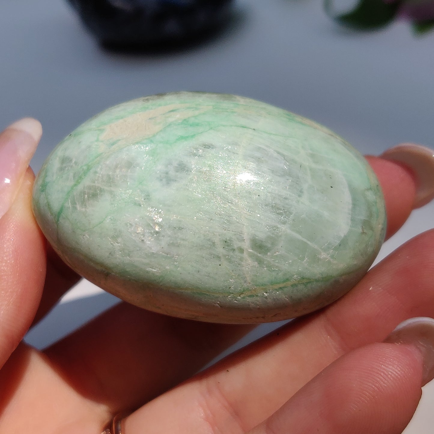 BLUE FLASH Garnierite Palm Stone (#11) - Simply Affinity