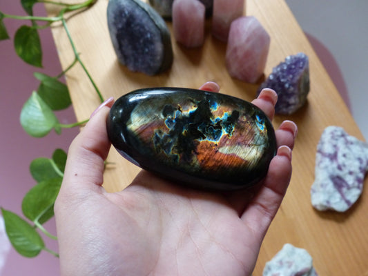 Labradorite Palm Stone (#59) - Simply Affinity