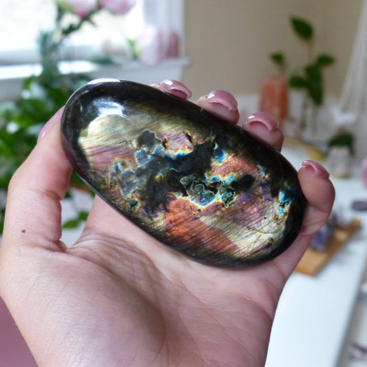 Labradorite Palm Stone (#59) - Simply Affinity