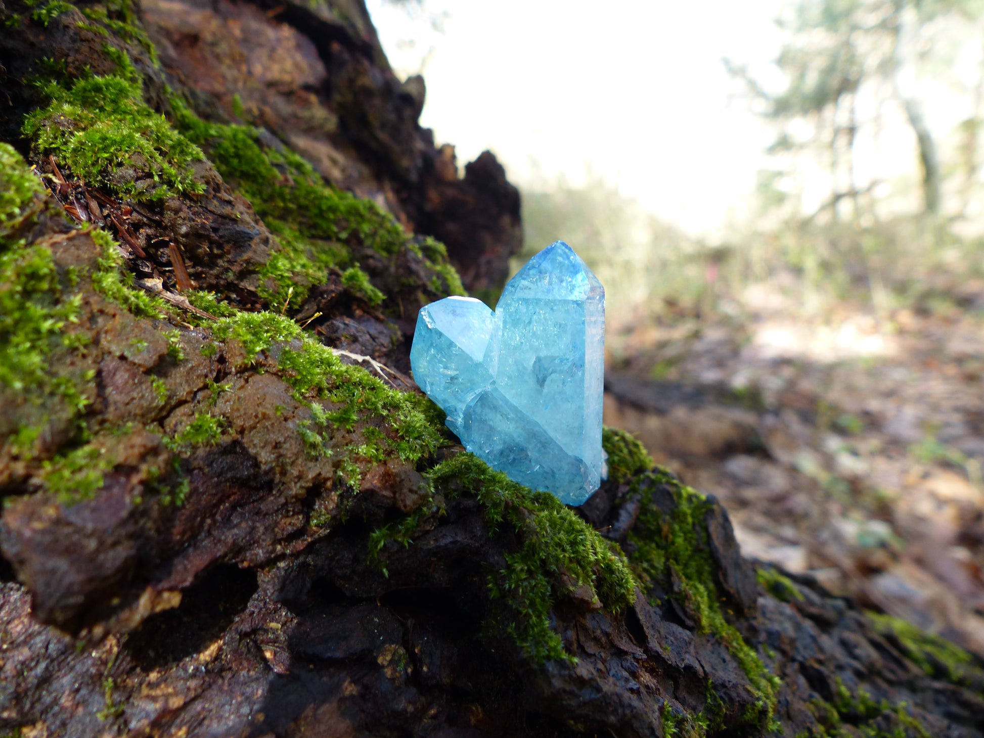 Arkansas Aqua Aura Quartz Point (#3) - Simply Affinity
