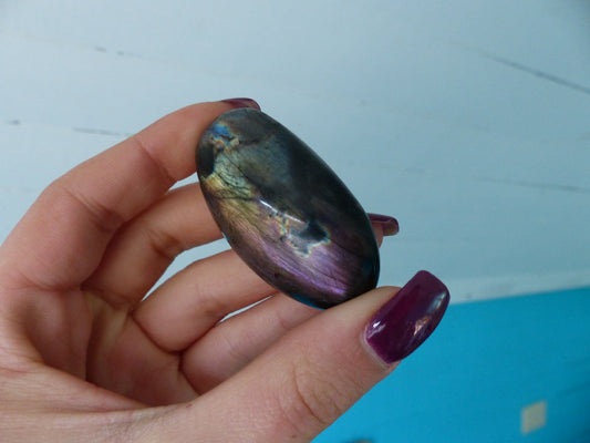 Labradorite Pocket Stone (#99)