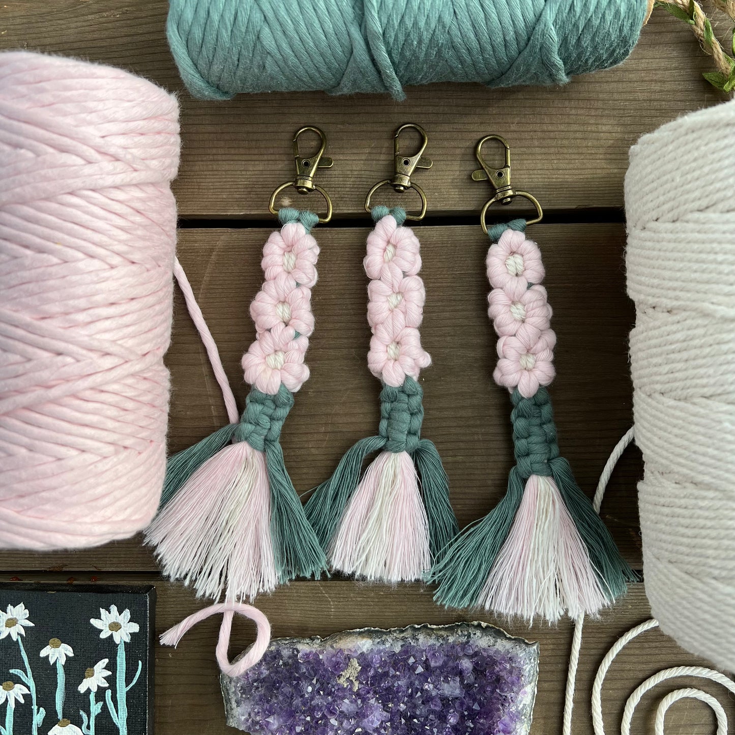 Macrame Flower Keychain - Simply Affinity