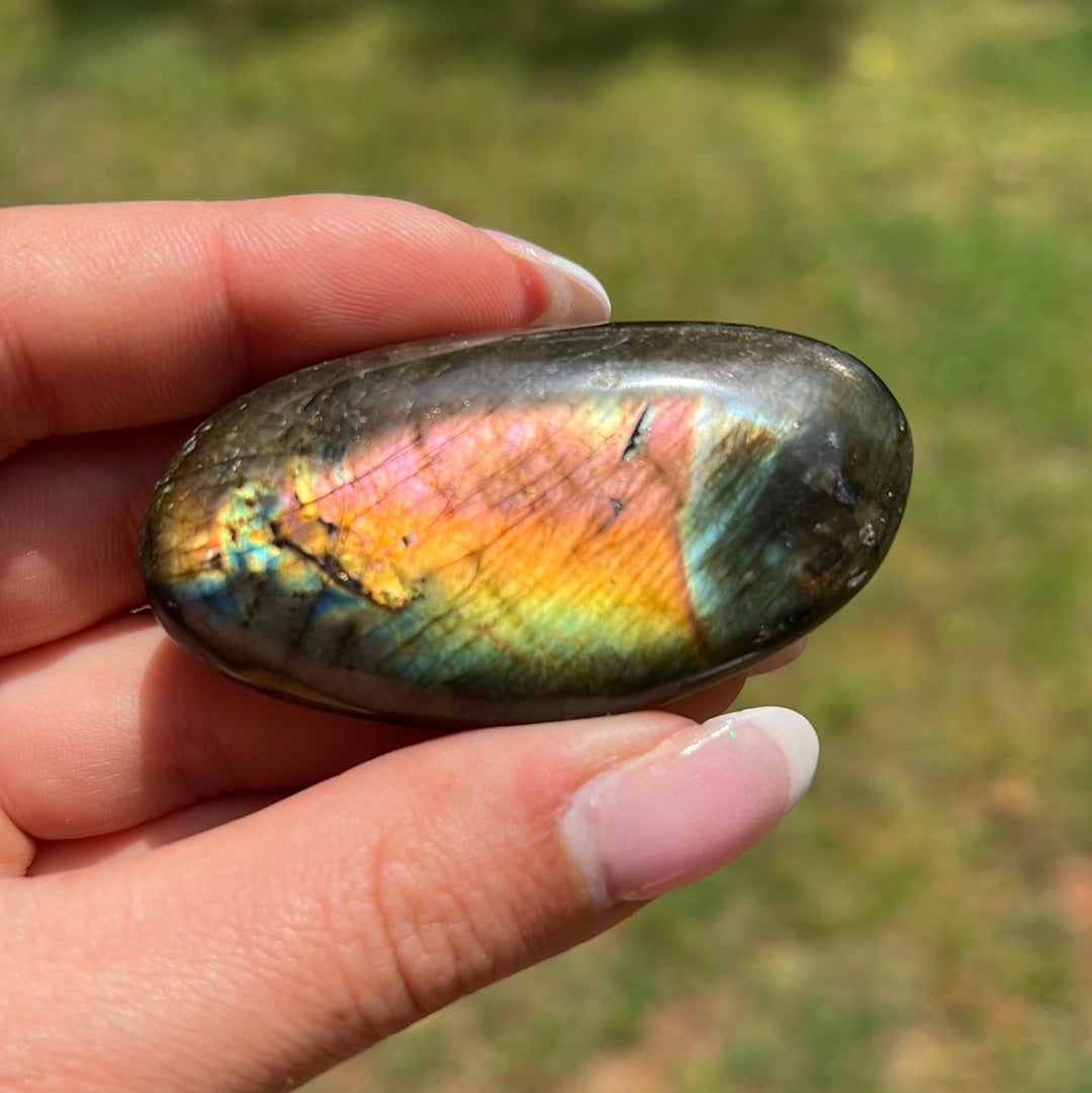 Labradorite Palm Stone (#117) - Simply Affinity