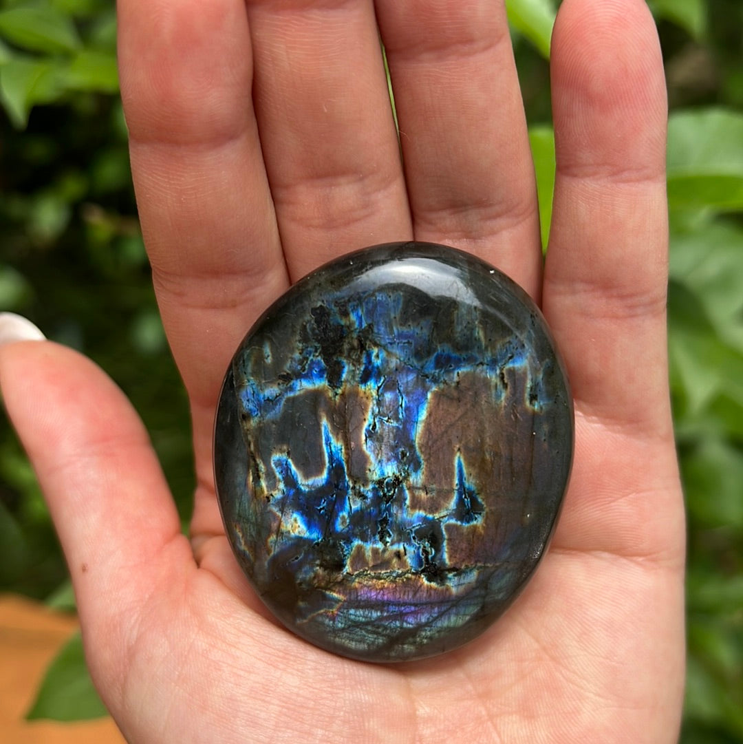 Labradorite Palm Stone (#128) - Simply Affinity