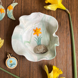 Daffodil Trinket Dish with Quartz - Simply Affinity