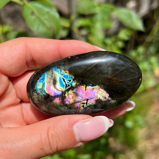 Labradorite Palm Stone (#116) - Simply Affinity