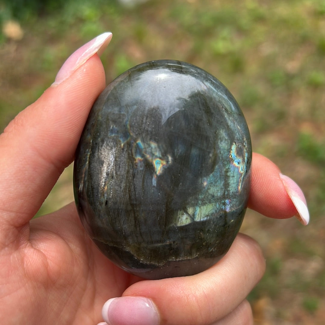 Labradorite Palm Stone (#128) - Simply Affinity