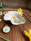 Daffodil Trinket Dish with Quartz - Simply Affinity