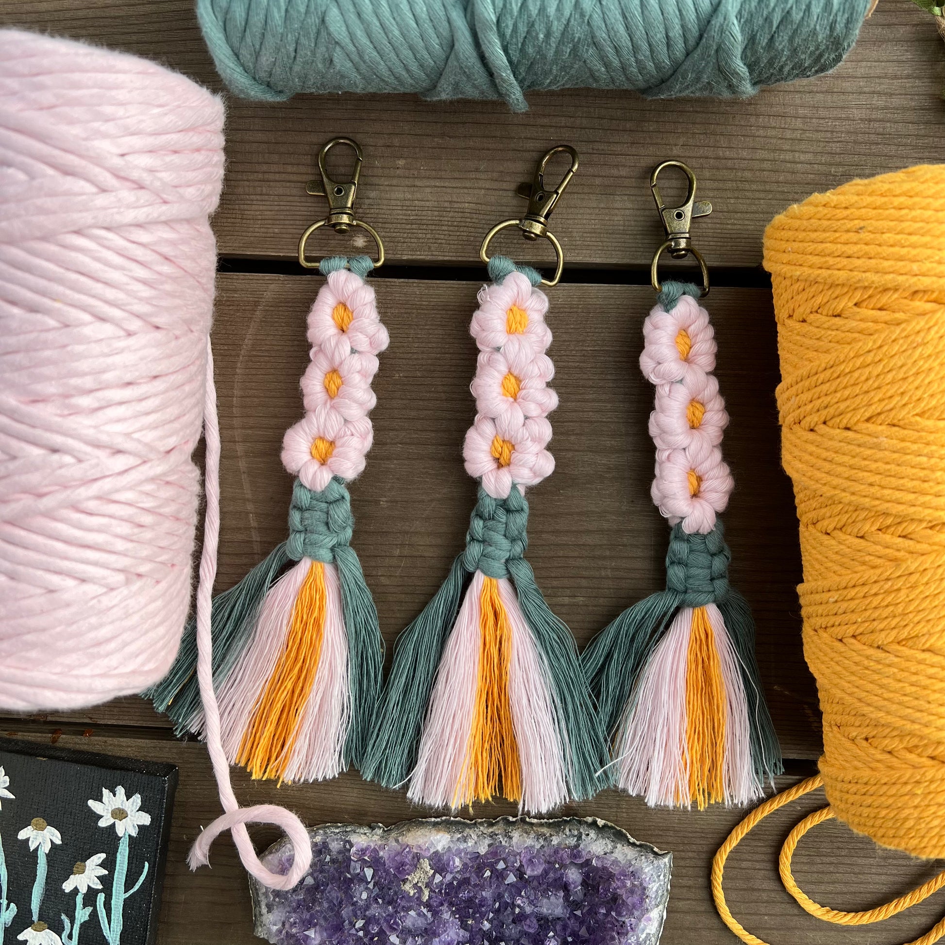 Macrame Flower Keychain - Simply Affinity