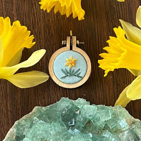Mini Embroidered Daffodil Necklace - Simply Affinity