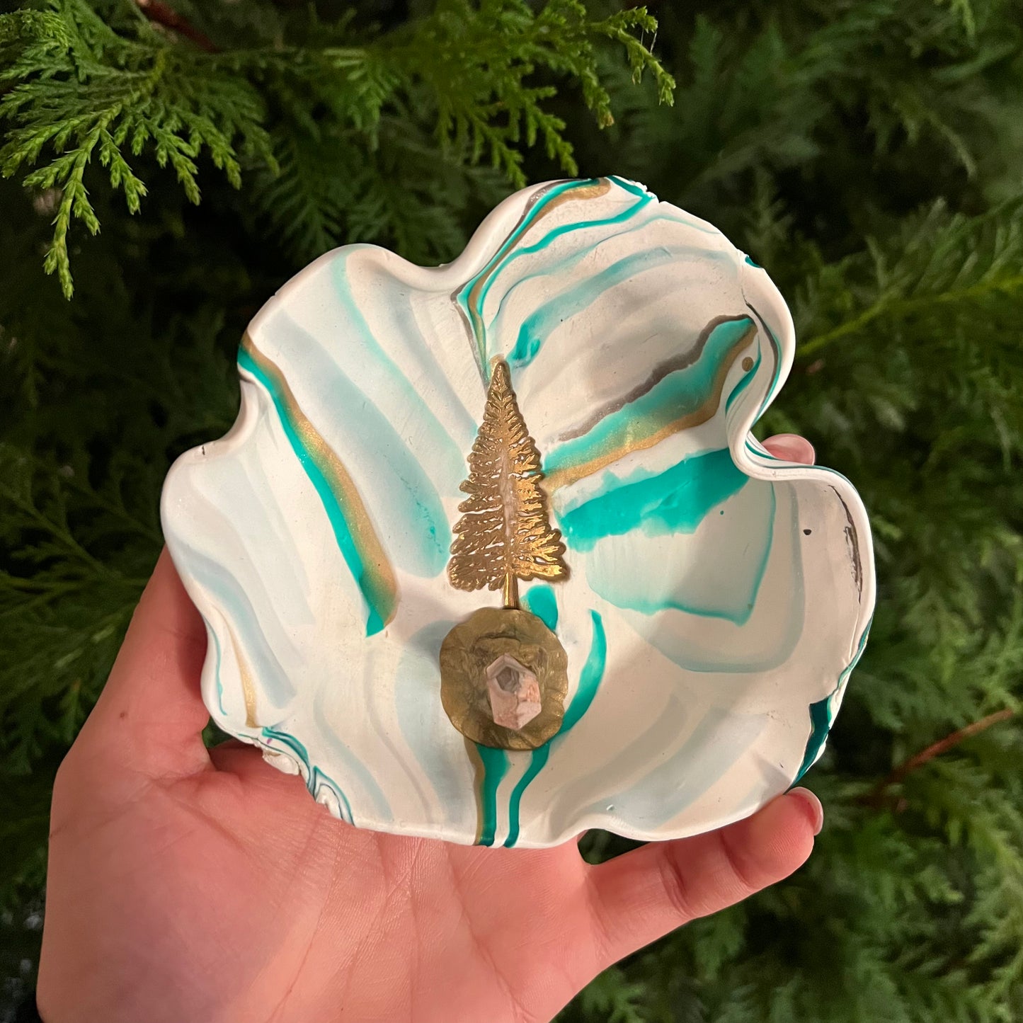 Marbled Spruce Trinket Dish with Quartz - Simply Affinity